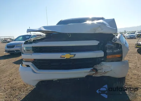 2018 Chevrolet Silverado 1500 Custom z USA, uszkodzony, nr VIN 1GCRCPEH4JZ264843